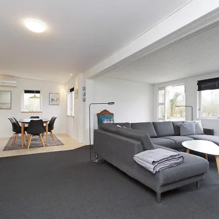 5 Person In Gilleleje-by Traum