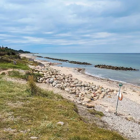 5 Person In Gilleleje-by Traum *