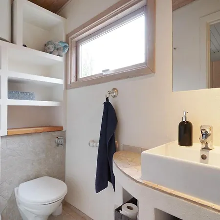 5 Person In Gilleleje-by Traum *